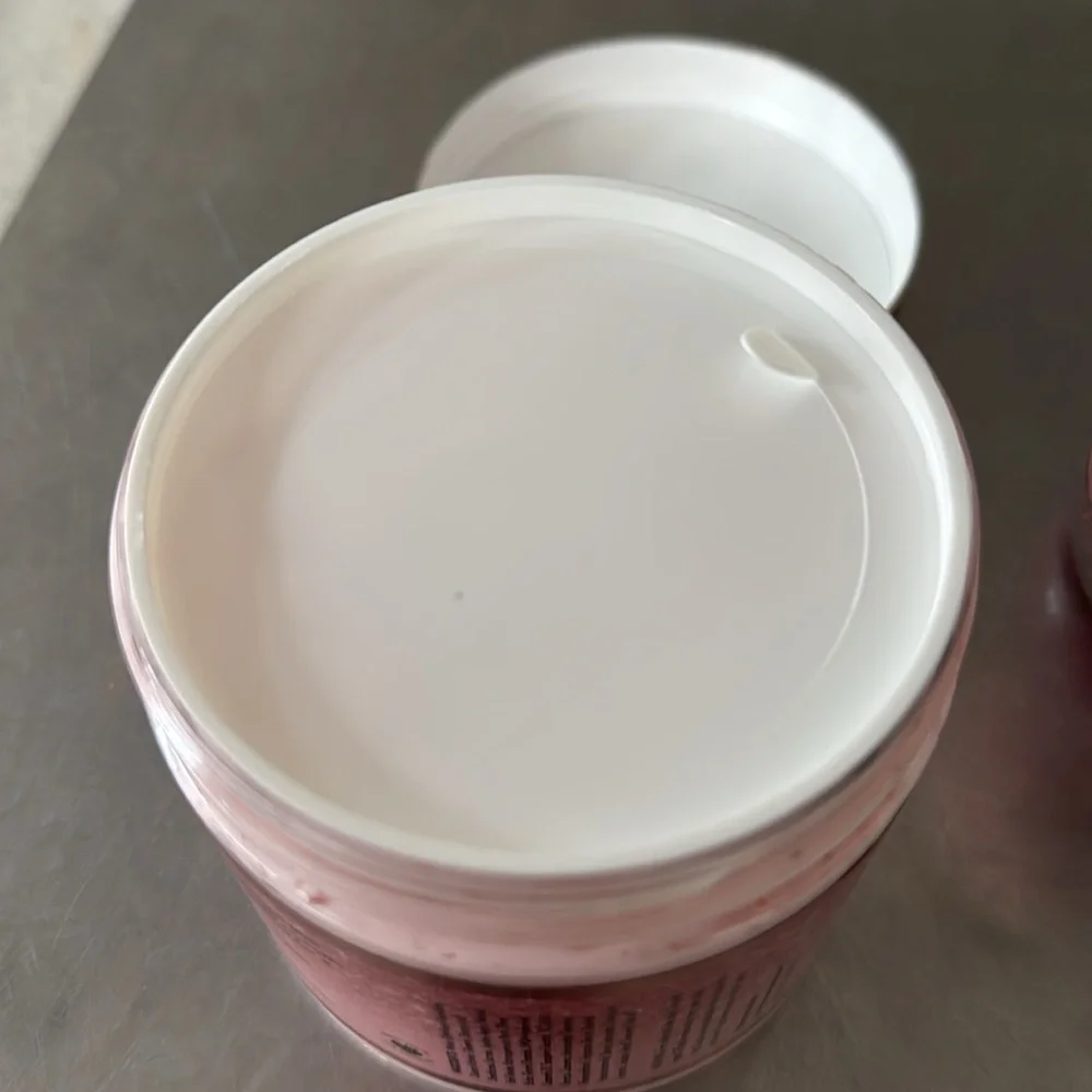 The Creme Shop X HELLO KITTY Sugar Body Scrub and Bath Crystals NWOT - Picture 10 of 11